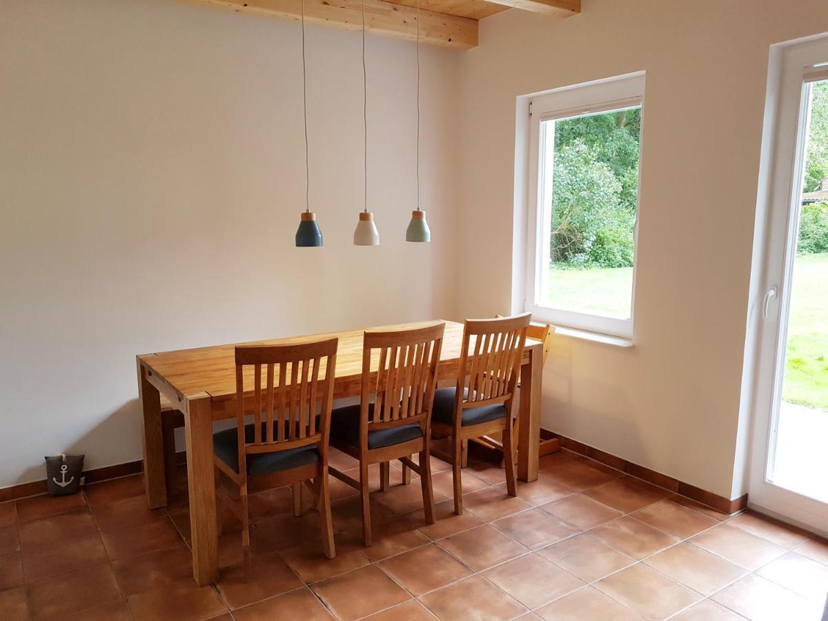 Ferienhaus An Der Nordsee - Familienfreundlich, Gut Ausgestattet & Viel Platz Бутадинген Екстериор снимка