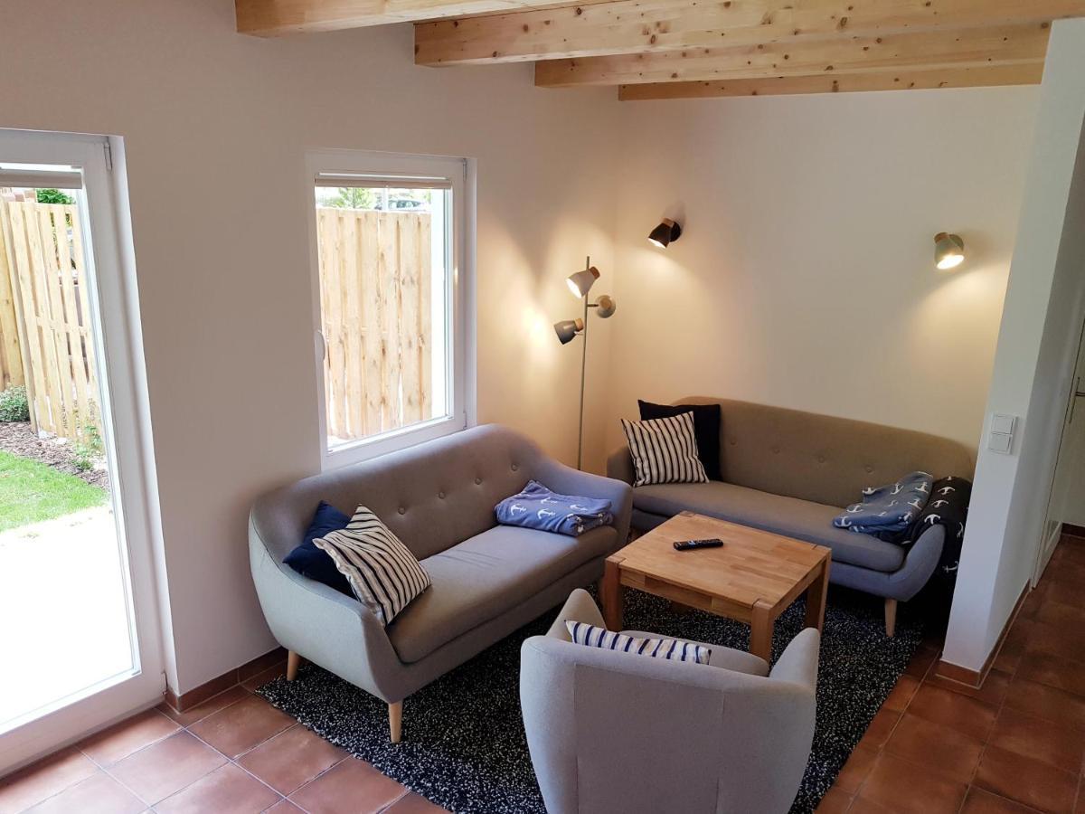 Ferienhaus An Der Nordsee - Familienfreundlich, Gut Ausgestattet & Viel Platz Бутадинген Екстериор снимка