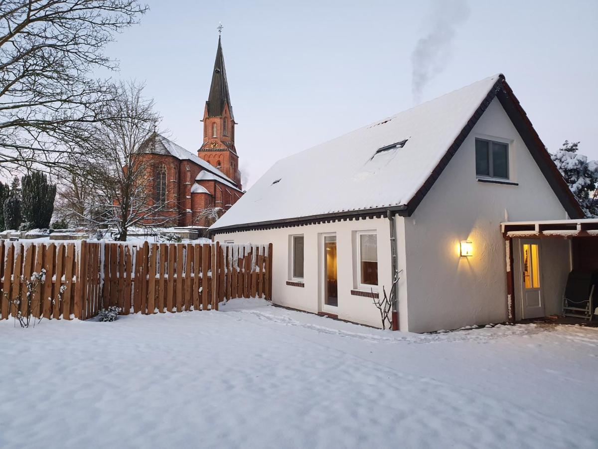 Ferienhaus An Der Nordsee - Familienfreundlich, Gut Ausgestattet & Viel Platz Бутадинген Екстериор снимка